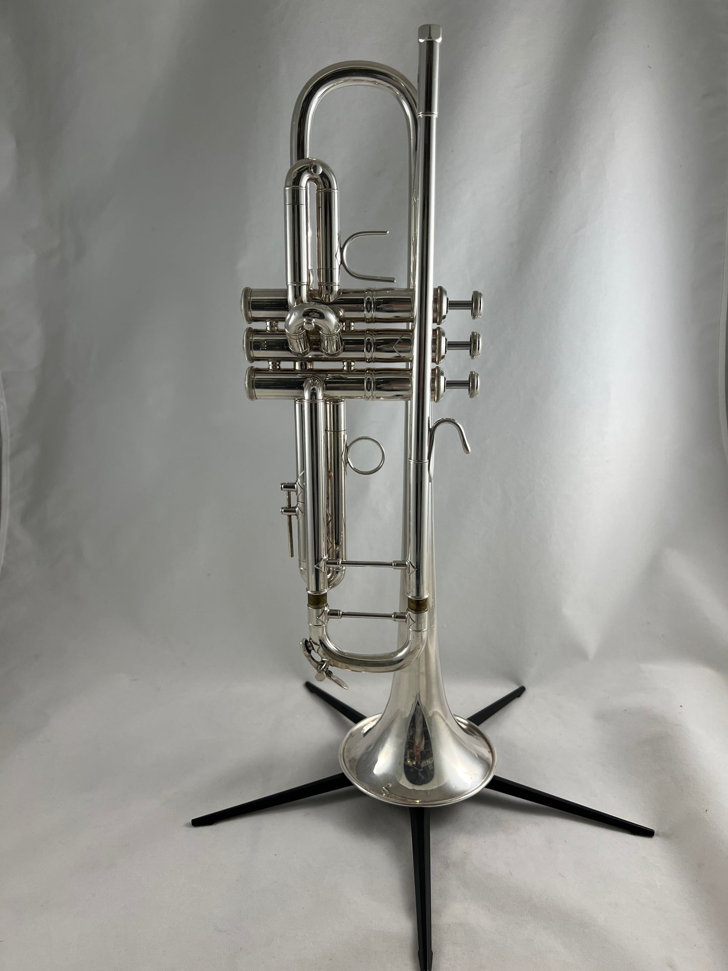 Used Bach 180S37 Bb Trumpet Sn: 462374