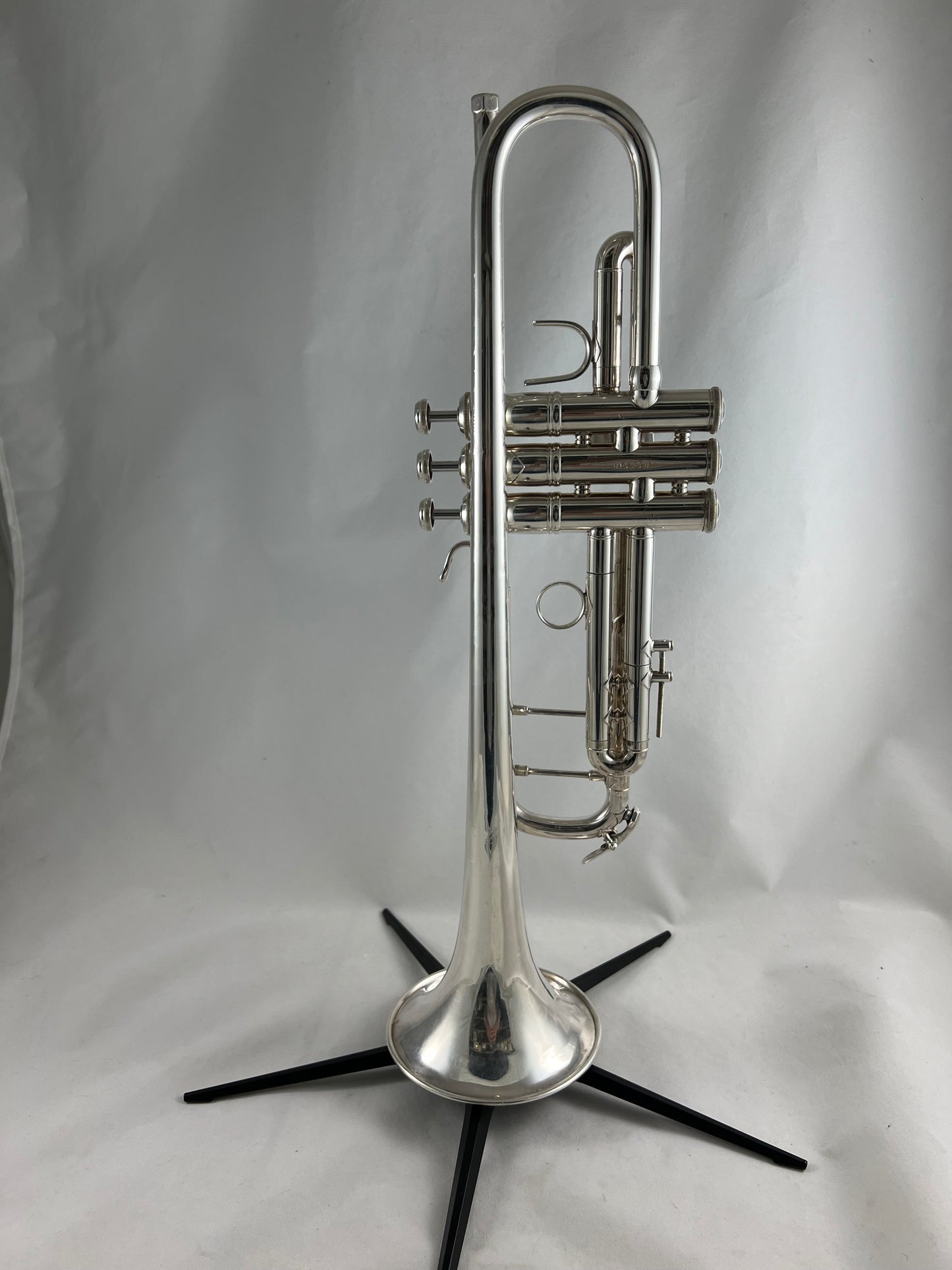 Used Bach 180S37 Bb Trumpet Sn: 462374