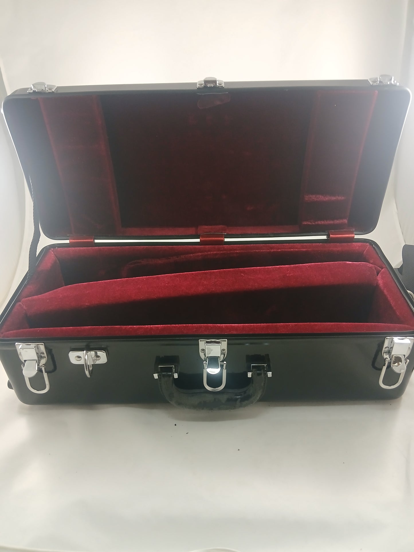 Used Fiberglass Double Trumpet Case